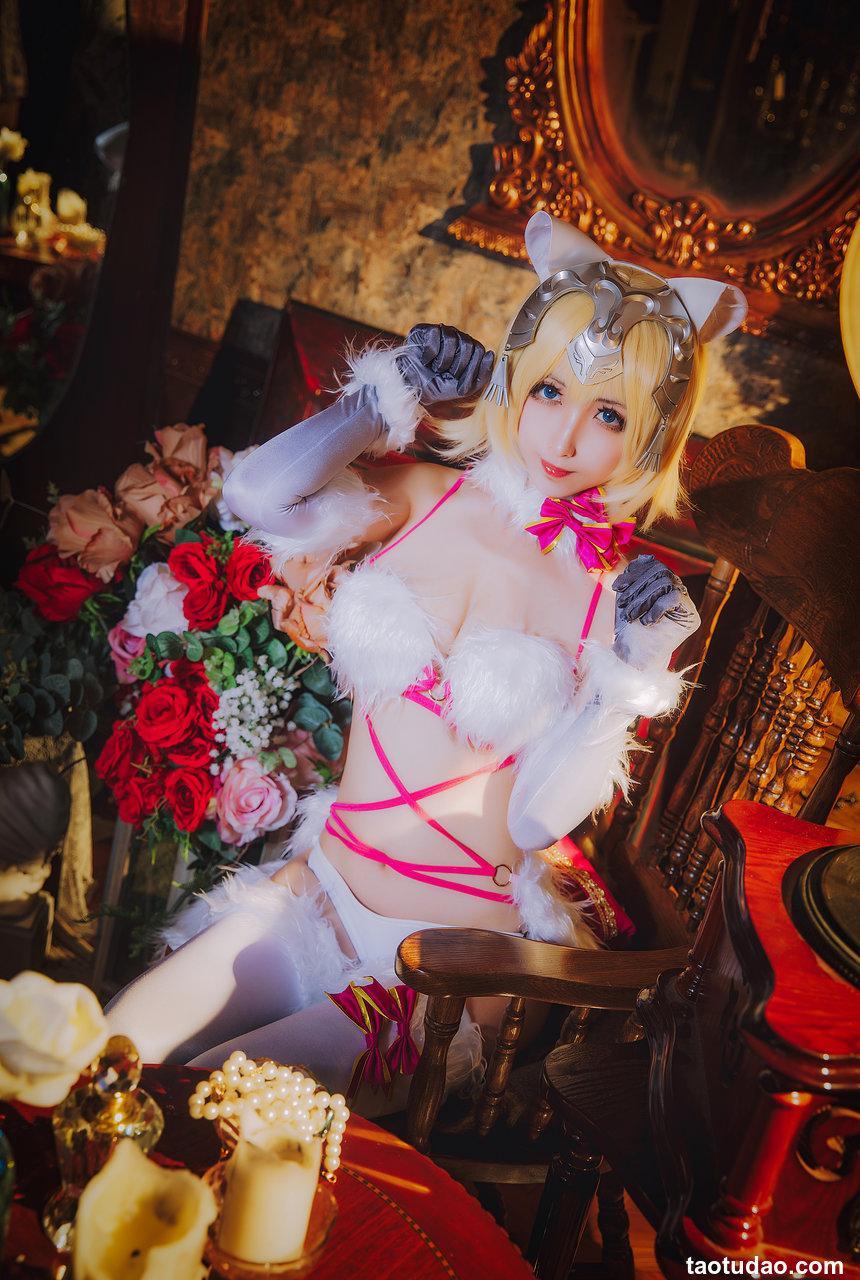 rioko凉凉子 - 白贞[16P／335MB]