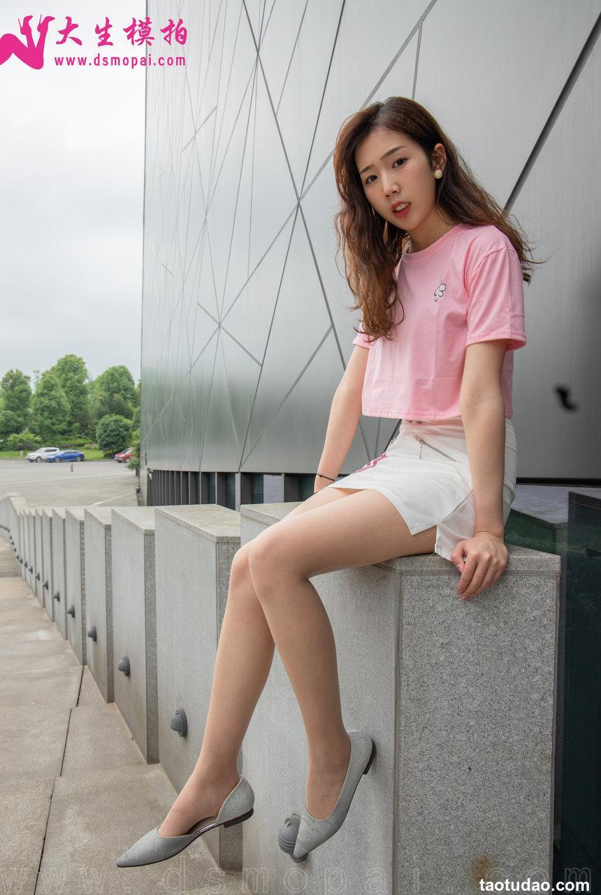 大生模拍 NO.232 伊柯 曼妙丝腿 [68P+1V／969MB]