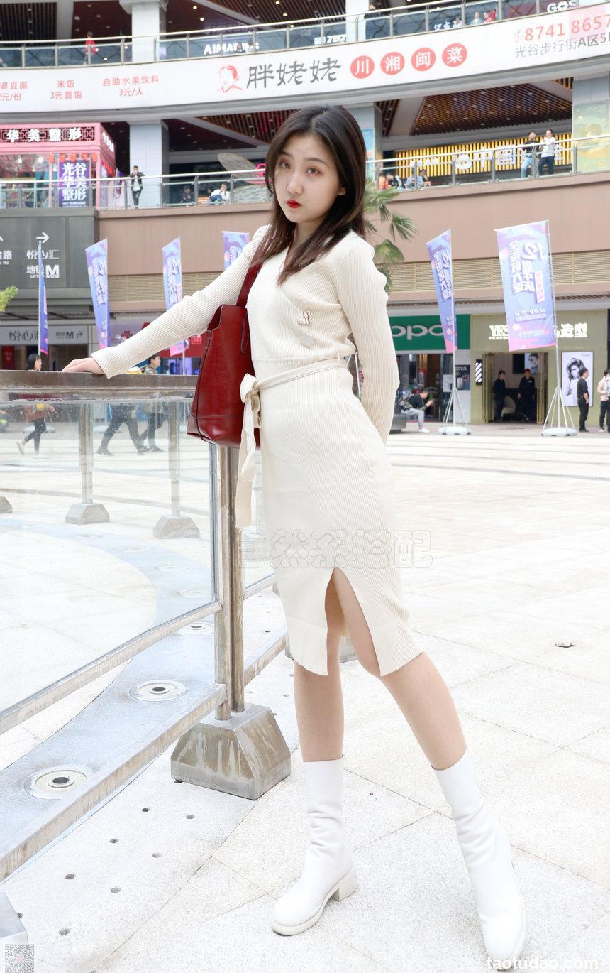 [SiHua丝话]SH044 冬日步行街的薄肉丝 露露[94P+2V／659MB]