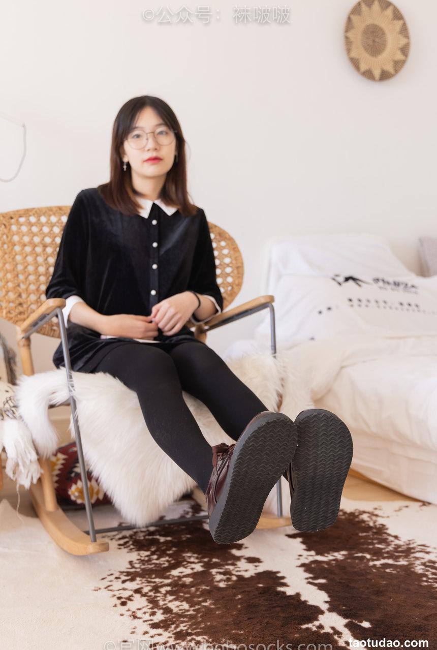 [BoBoSocks袜啵啵]NO.053 小甜豆-皮鞋、厚黑丝、黑色蕾丝船袜[143P+1V／7.91GB]