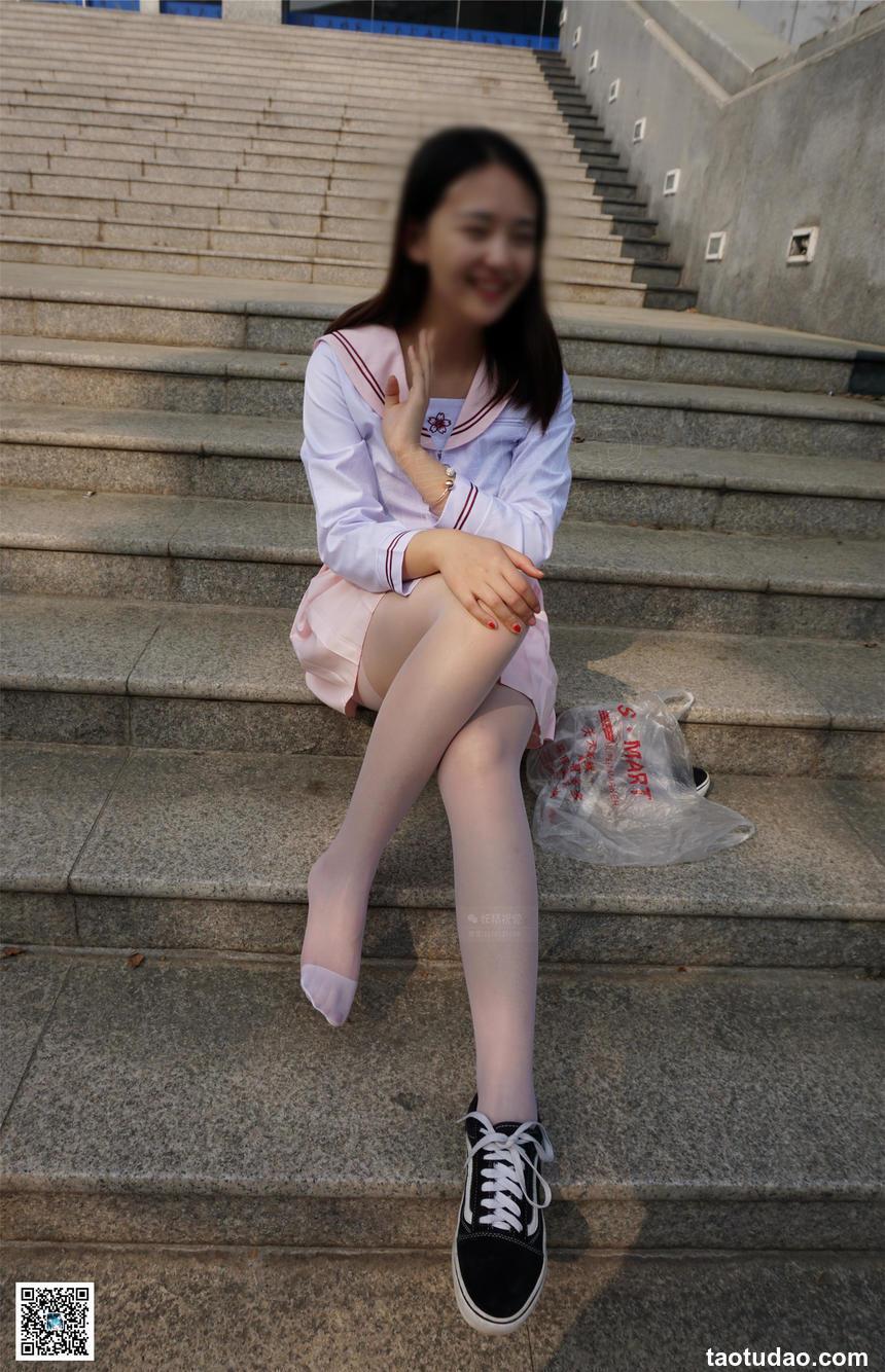 妖精视觉 NO.106 苏苏 初冬的学院白丝袜[65P／61.9MB]