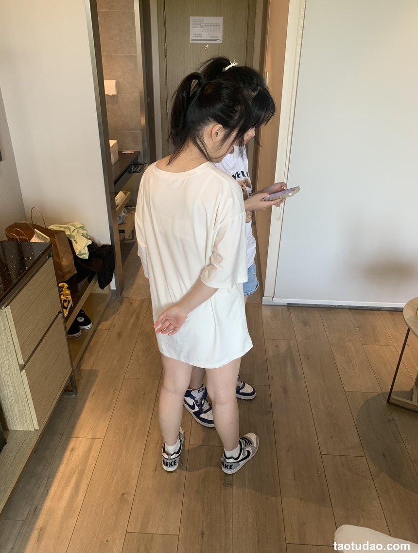 誉铭摄影《2022.8月份整合福利2》[135P+3V-835MB]