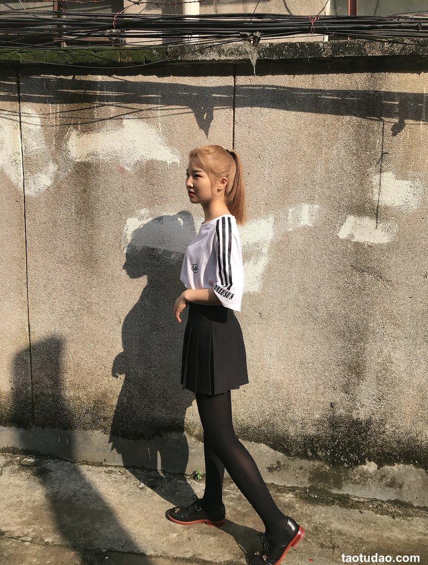 [最爱帆布鞋] 丝袜美腿写真 ON.46 图套