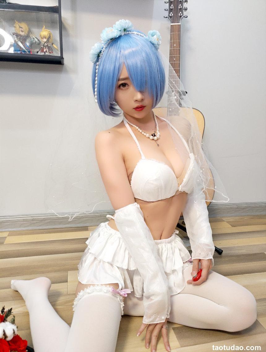 小女巫露娜  - 雷姆婚纱[29P／65.1MB]