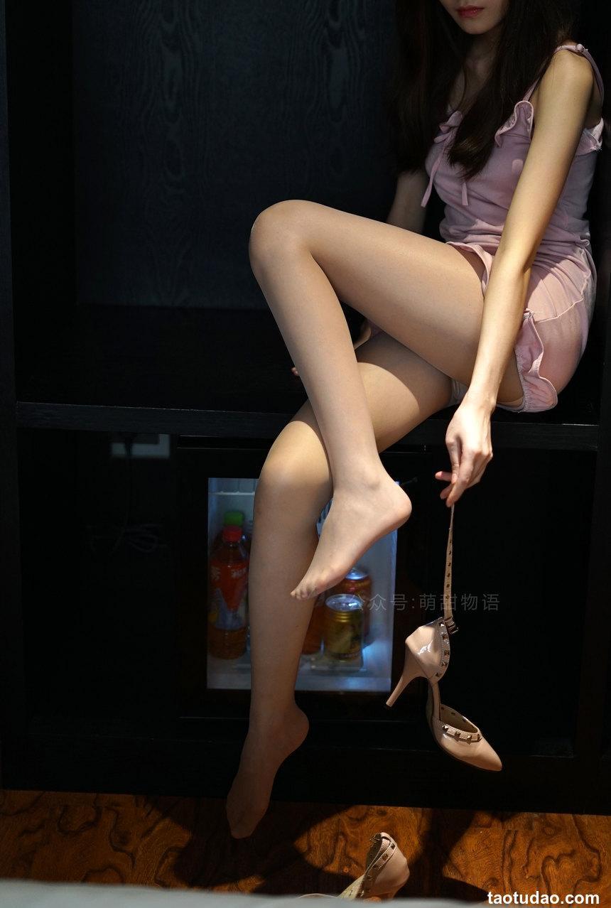 [萌甜物语] 2022.01.19 XM221 《呼叫客房服务-腿腿》 [78+1P-405M]