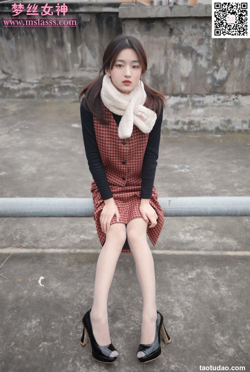 [MSLASS梦丝女神] 2020.01.15 NO.085 《璇璇4 天台少女》[55+1P397M]