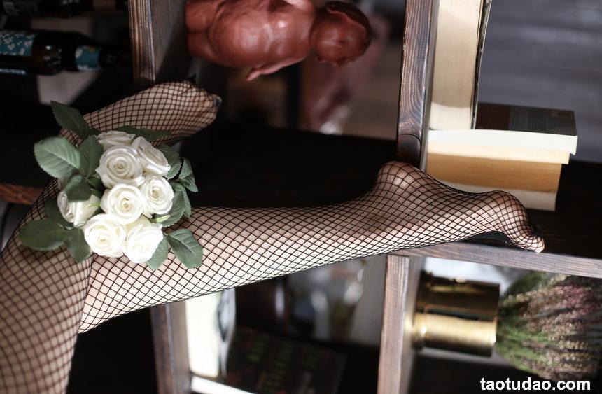 奈丝写真 NO.057 黑色渔网的美腿show–花米 [39P+351M]