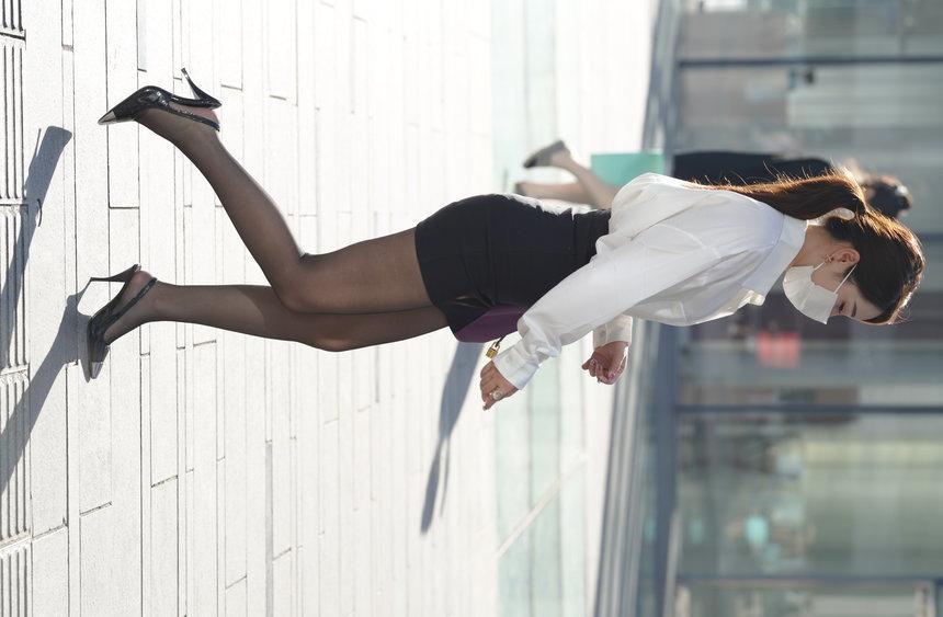 都市丽人黑丝小姐姐 [135P+1V-1.7G]