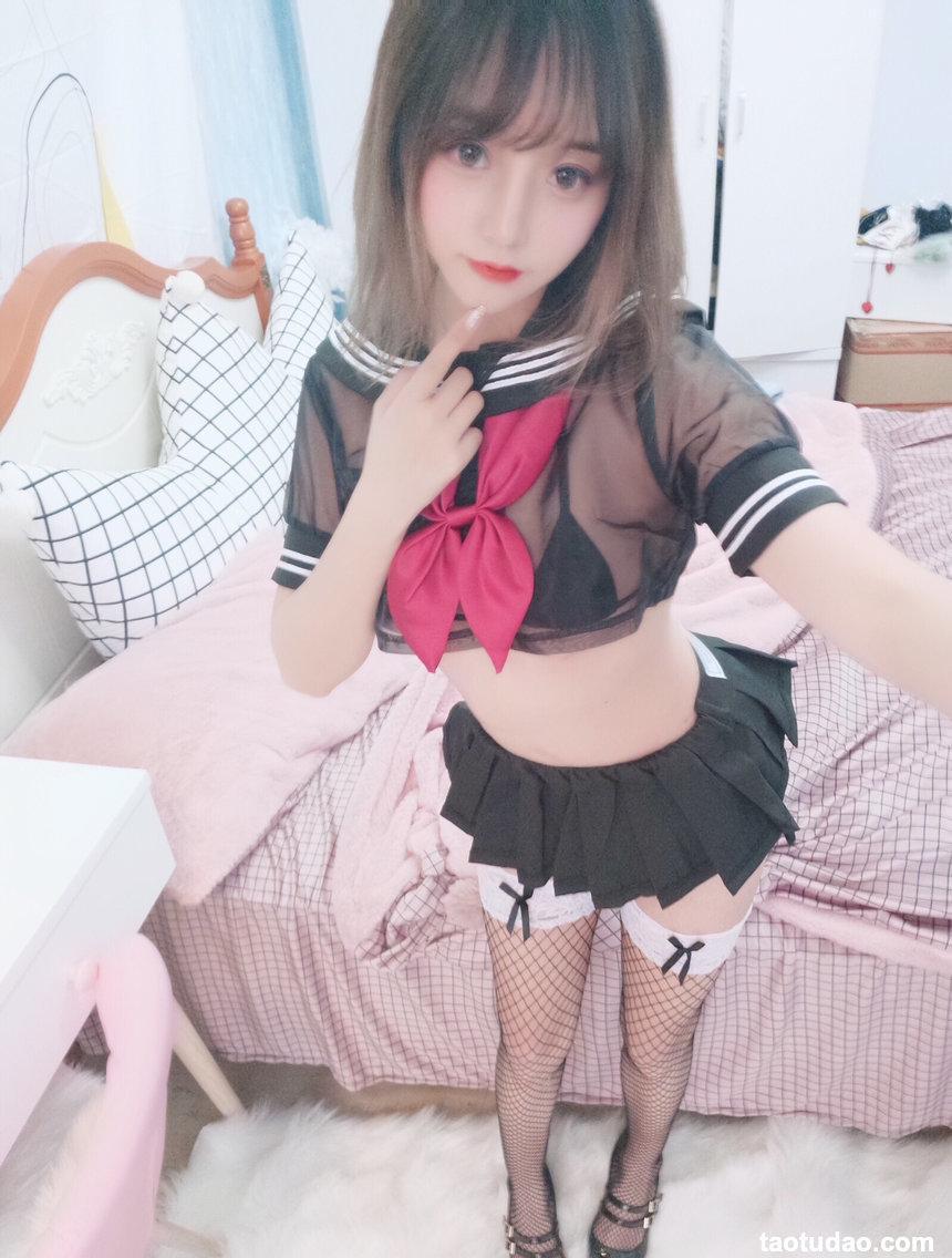 过期米线线喵 – 透明JK网袜