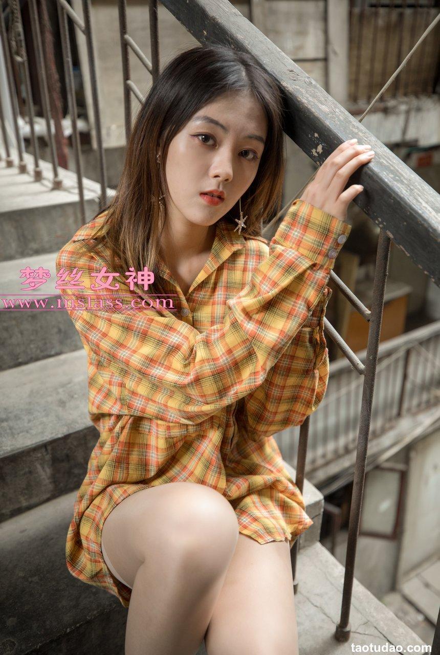 [MSLASS]梦丝女神 - 梦素 复古楼的性感美 [82P1V-1.41GB]