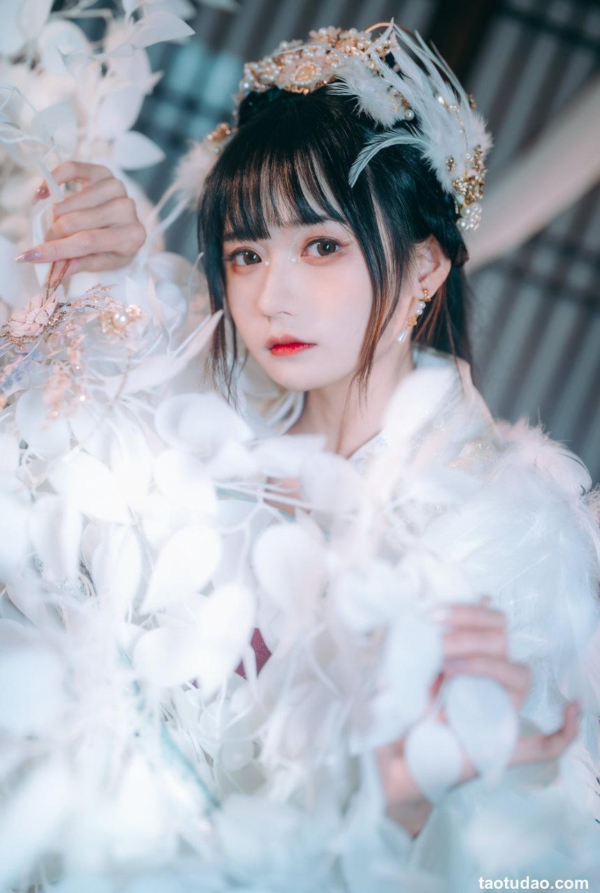 兔子Zzz不吃胡萝卜 - NO.11 吉祥鸟 [21P-153MB]