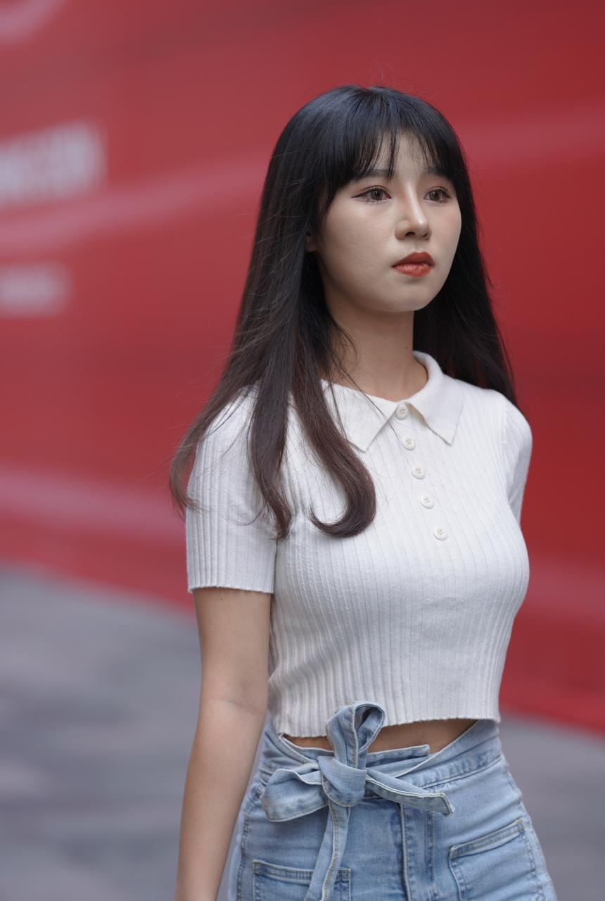 都市丽人高腰牛仔紧身裤美女【119P+1V-1.77G】