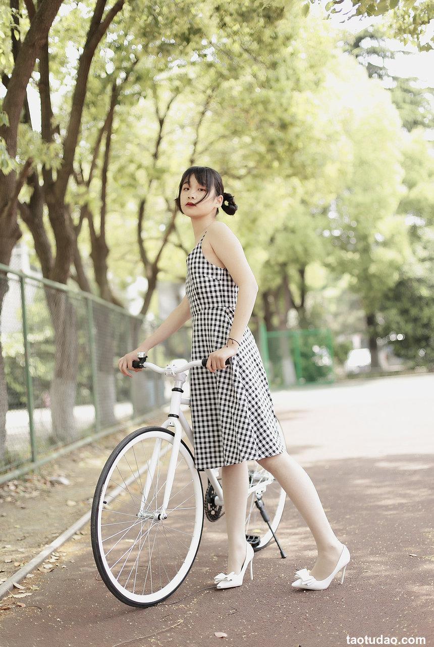 奈丝写真 NO.107 经典怀旧风-蛋白粉 [48P+554M]