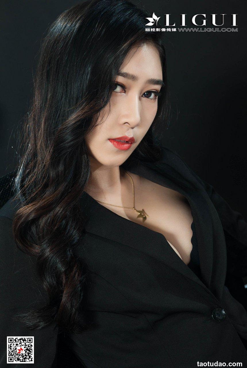 [Ligui丽柜]2019.10.07《职场新秀》-小迪[53P111M]