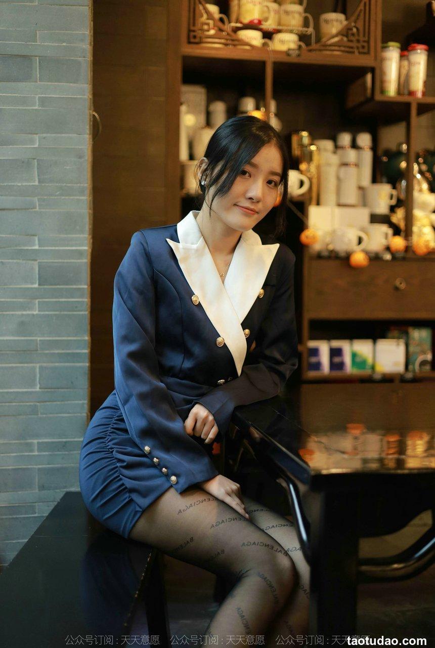 [IESS异思趣向] 2021.10.16 丝享家949：婉苹《OL姓感包臀裙》[132P／90MB]