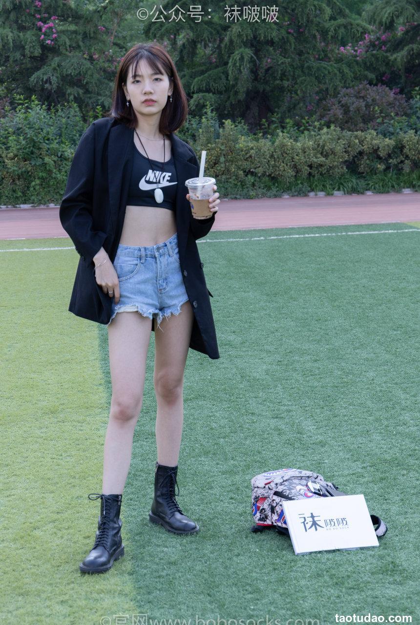 [BoBoSocks袜啵啵]NO.010 小甜豆-马丁靴、白色短棉袜、裸足[117P+1V／3.37GB]