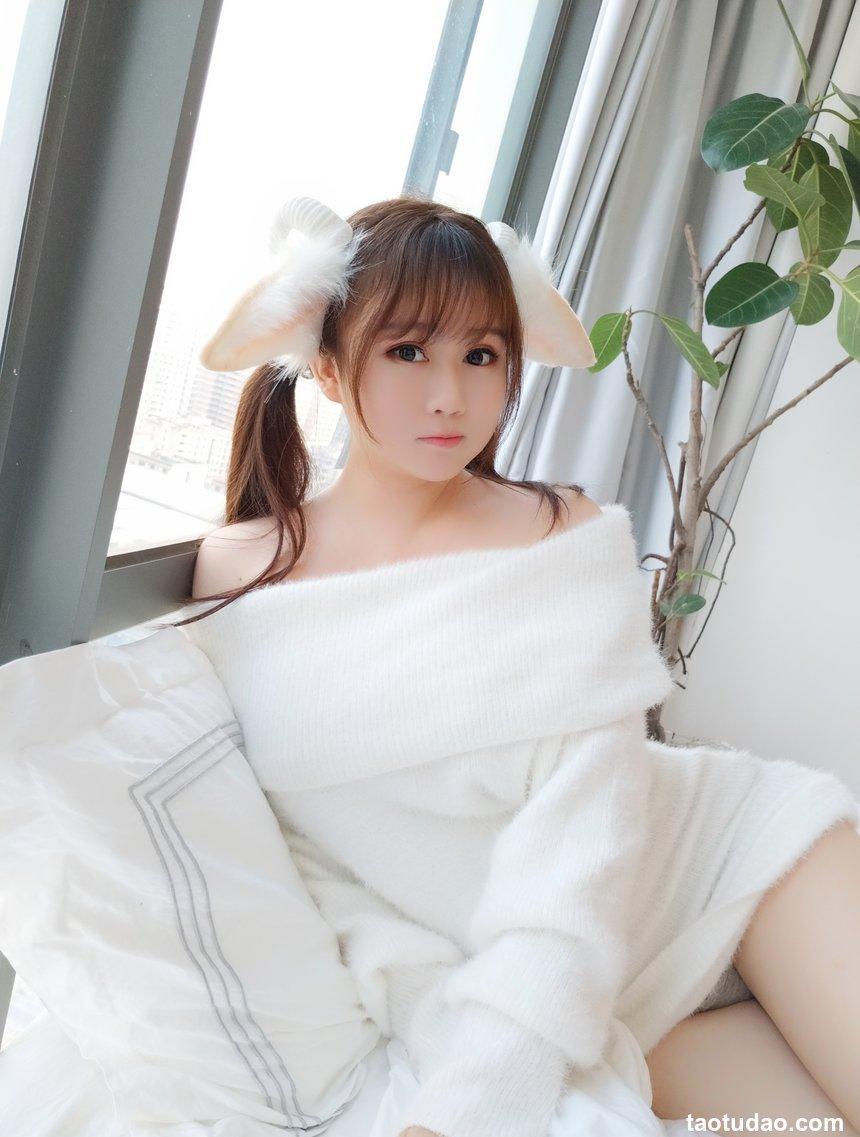 是依酱呀 - NO.13 羊咩咩 [33P-61MB]