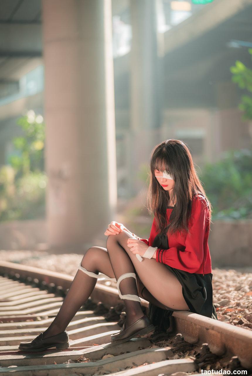 西瓜少女 NO.013 – 铁轨成片 [47P-721MB]