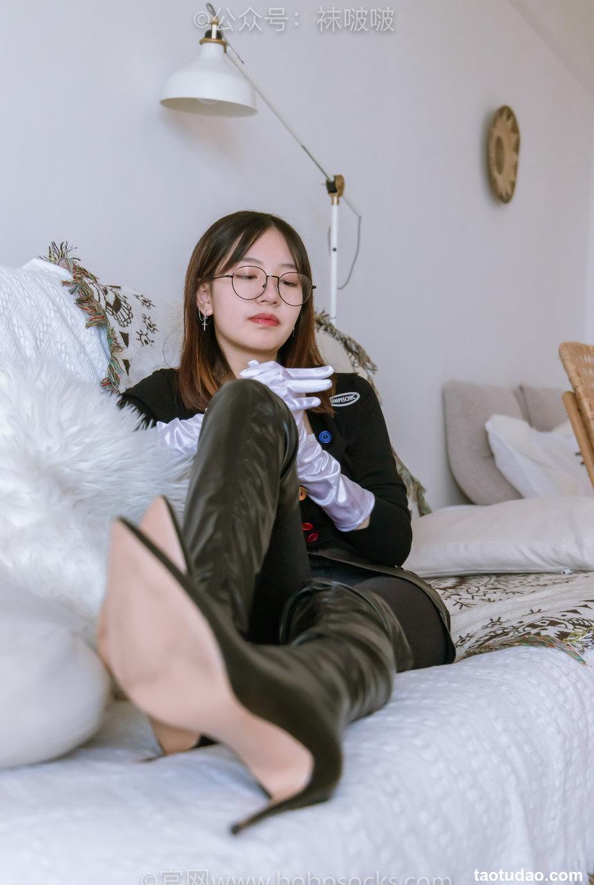 [BoBoSocks袜啵啵]NO.041 小甜豆-高跟长靴、黑色踩脚裤、肉丝[140P+1V／6.16GB]