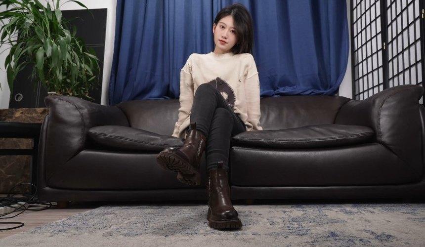 [A&F]丝足视频 067-小美女吴花果展示皱摺嫩脚 [1V-3.49G]