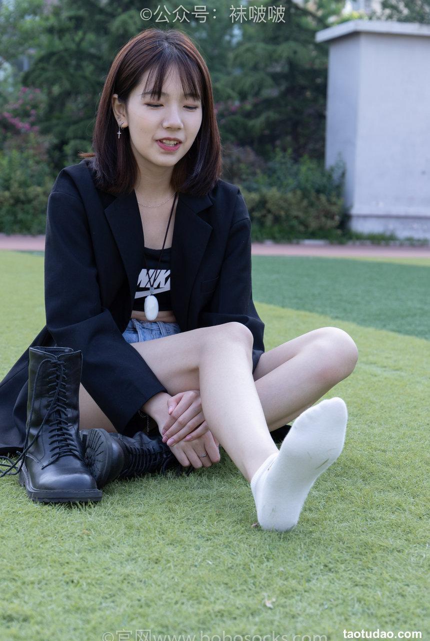 [BoBoSocks袜啵啵]NO.010 小甜豆-马丁靴、白色短棉袜、裸足[117P+1V／3.37GB]