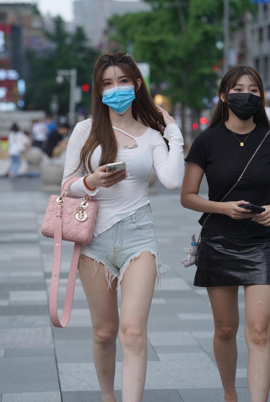 都市丽人破洞短裤牛仔【217P+1V-2.85G】