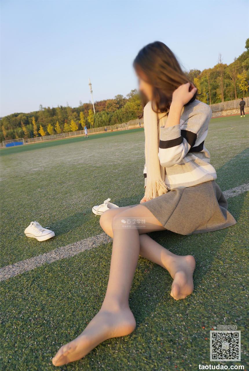 妖精视觉 NO.071 糖糖 绿茵场的灰丝[61P／57.5MB]