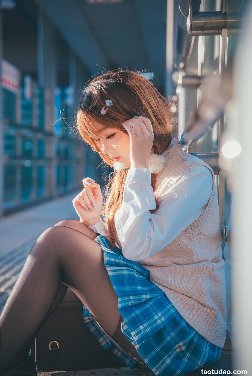 雪晴Astra - NO.32 JK夕阳 [25P-263MB]