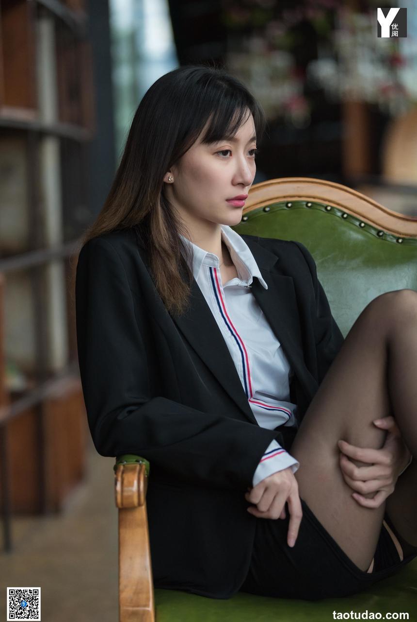 IESS异思趣向 秋秋 偏爱红色高跟鞋 [95P]