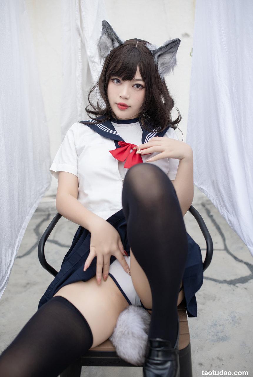 白烨烨 - NO.47 魅惑狼姐姐-室外 [63P11V-1.93GB]