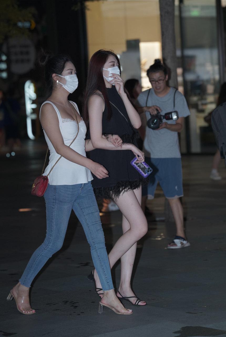 都市丽人美腿闺蜜【97P-1.22G】