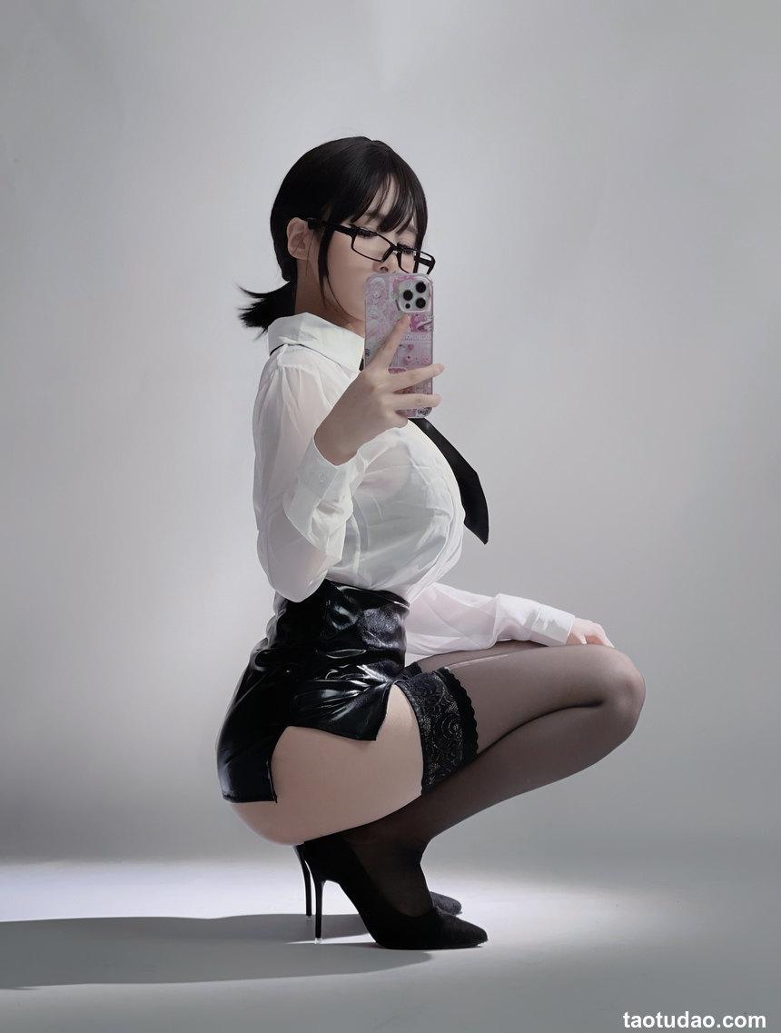 幼愛youmeko - NO.09 眼镜娘 自摄 [28P-315MB]