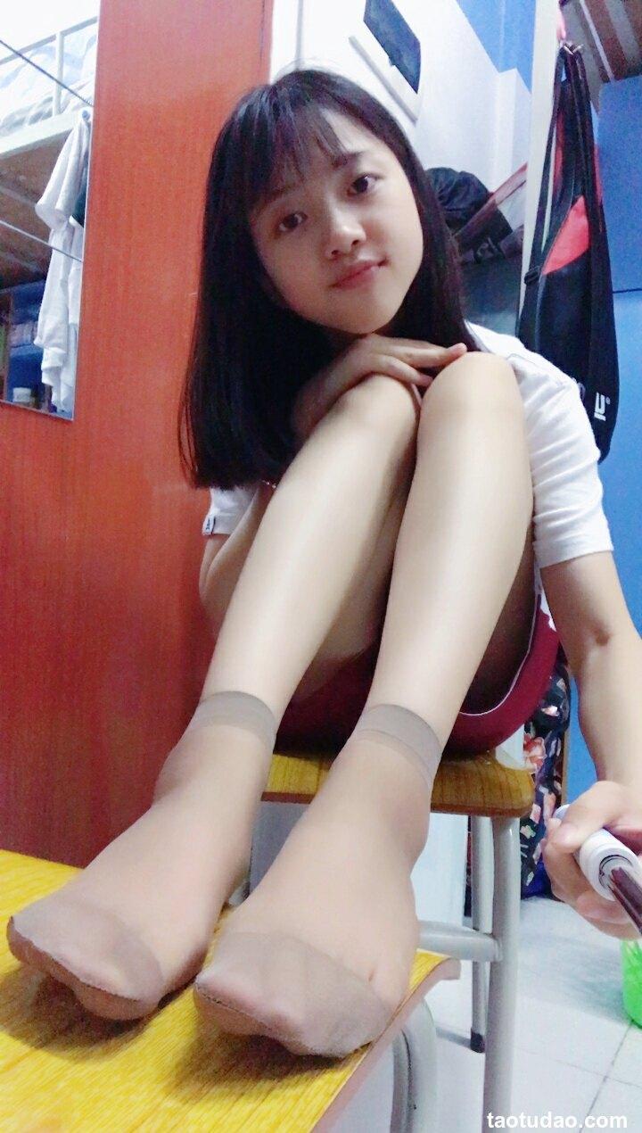 学妹校园寝室短丝系列035期 清茹[39P／74.6MB]