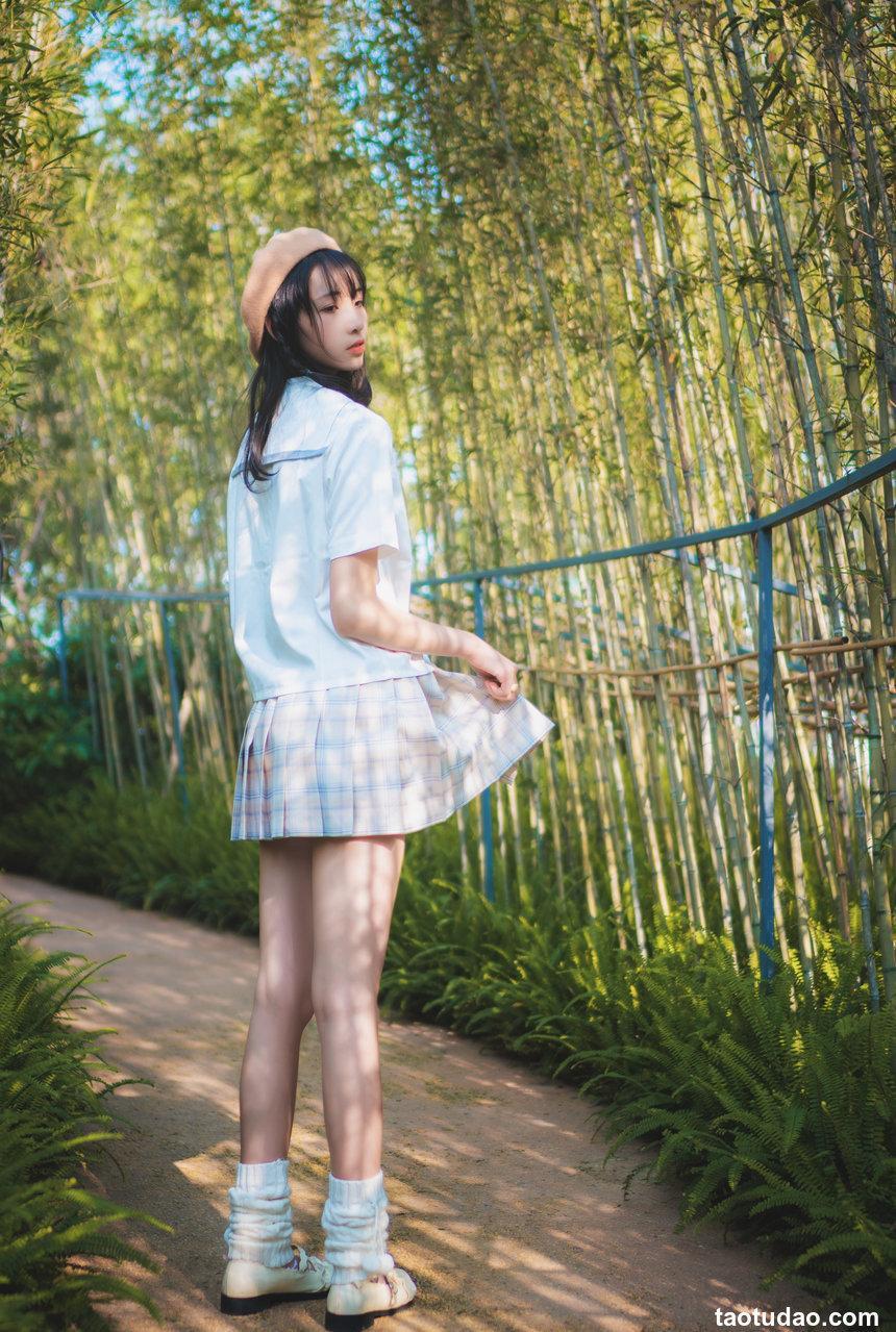 西瓜少女 NO.004   -  白云森林短袖无外套 [39P-408MB]