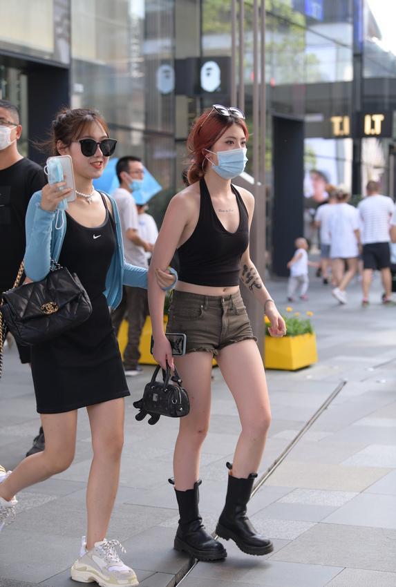 都市丽人黑靴热裤美女【36P-807MB】