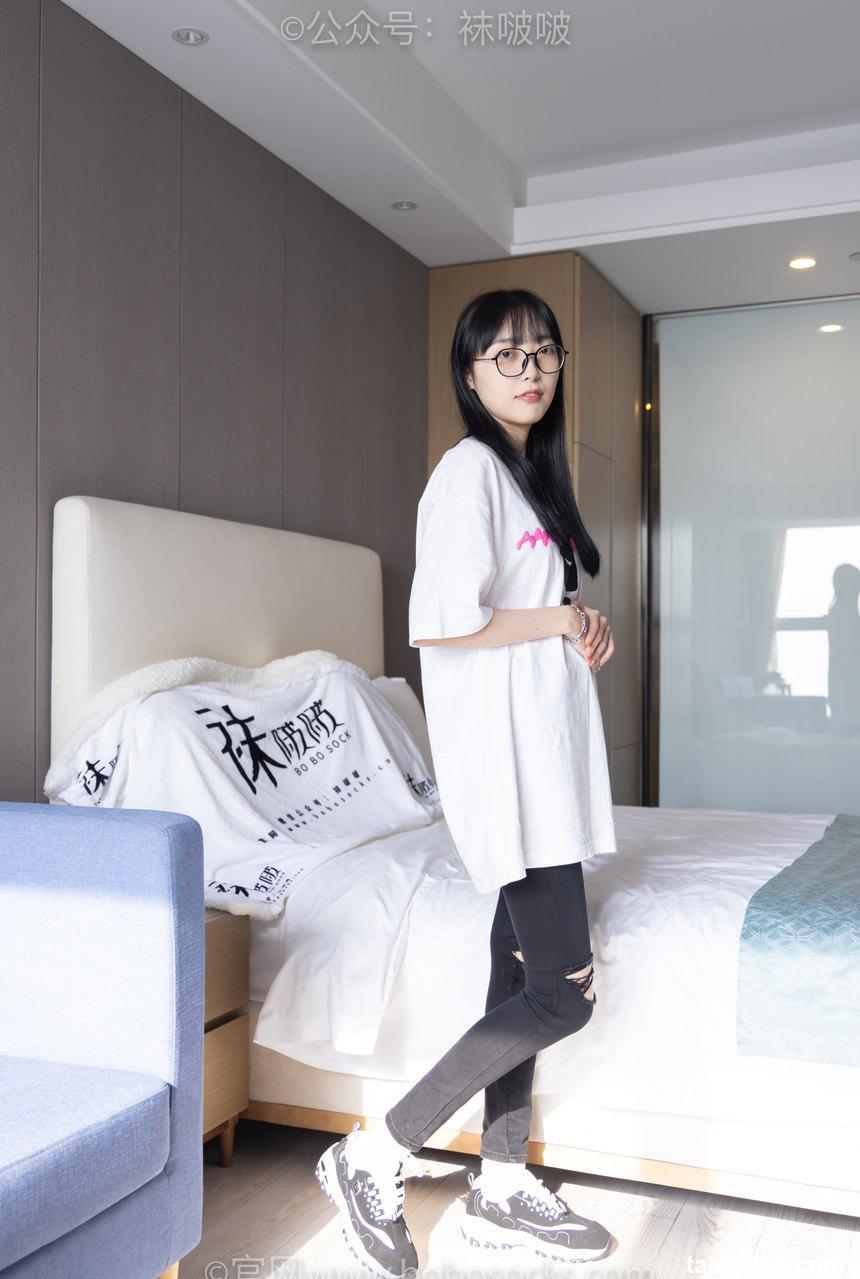 [BoBoSocks袜啵啵]NO.055 稚予-斯凯奇运动鞋、白棉袜、黑棉袜[139P+1V／6.67GB]