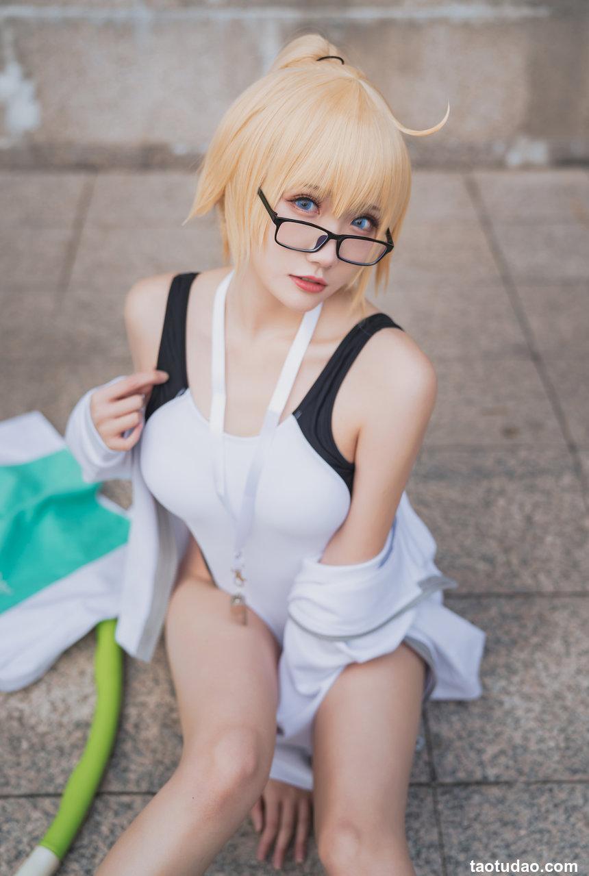 瓜希酱 NO.005 企鹅贞 [21P-109MB]