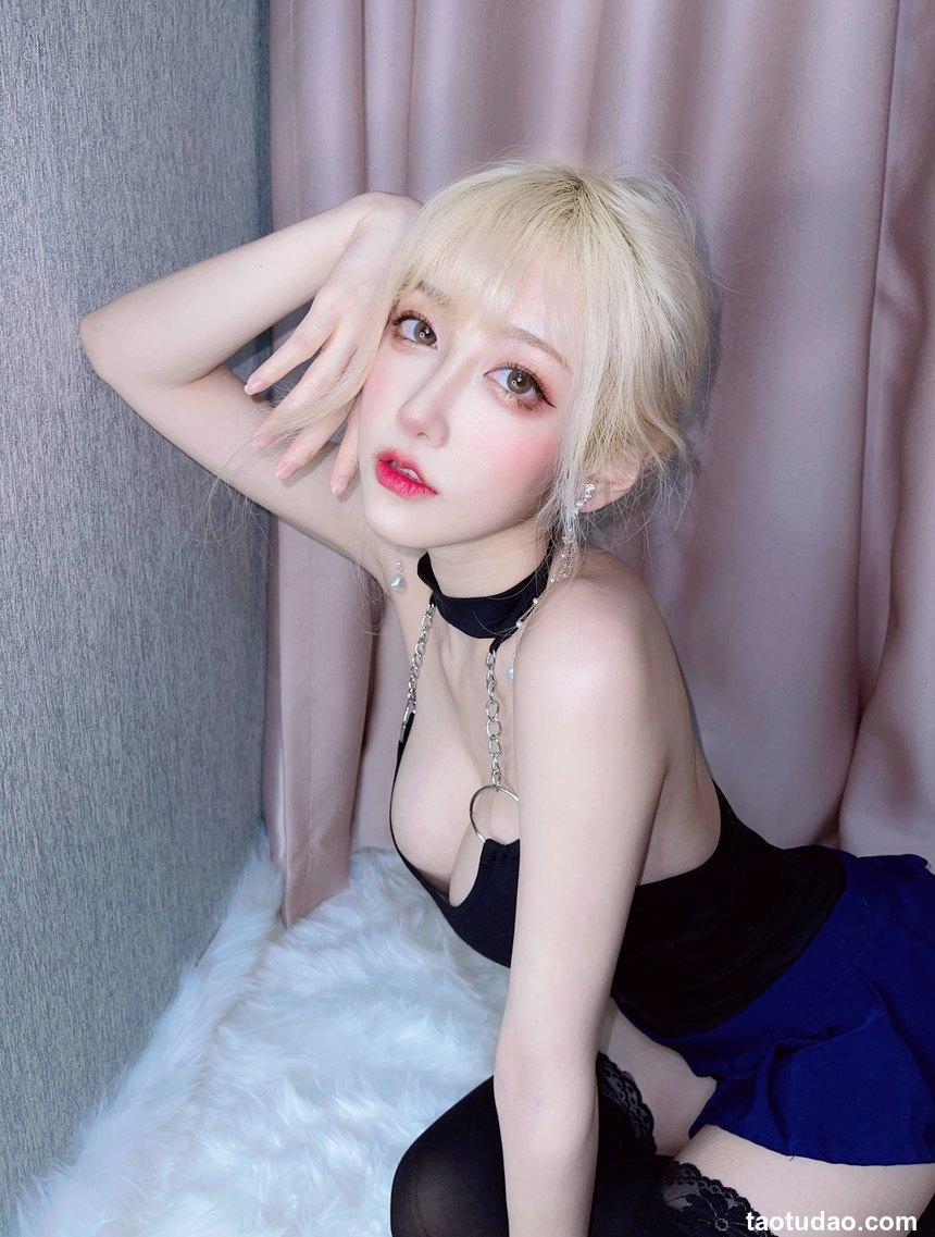 啾小妍 -  金发芭比 [40P-113MB]