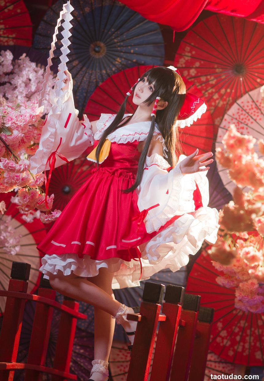 Akisoso秋楚楚 - NO.25 博丽灵梦 [12P-115MB]