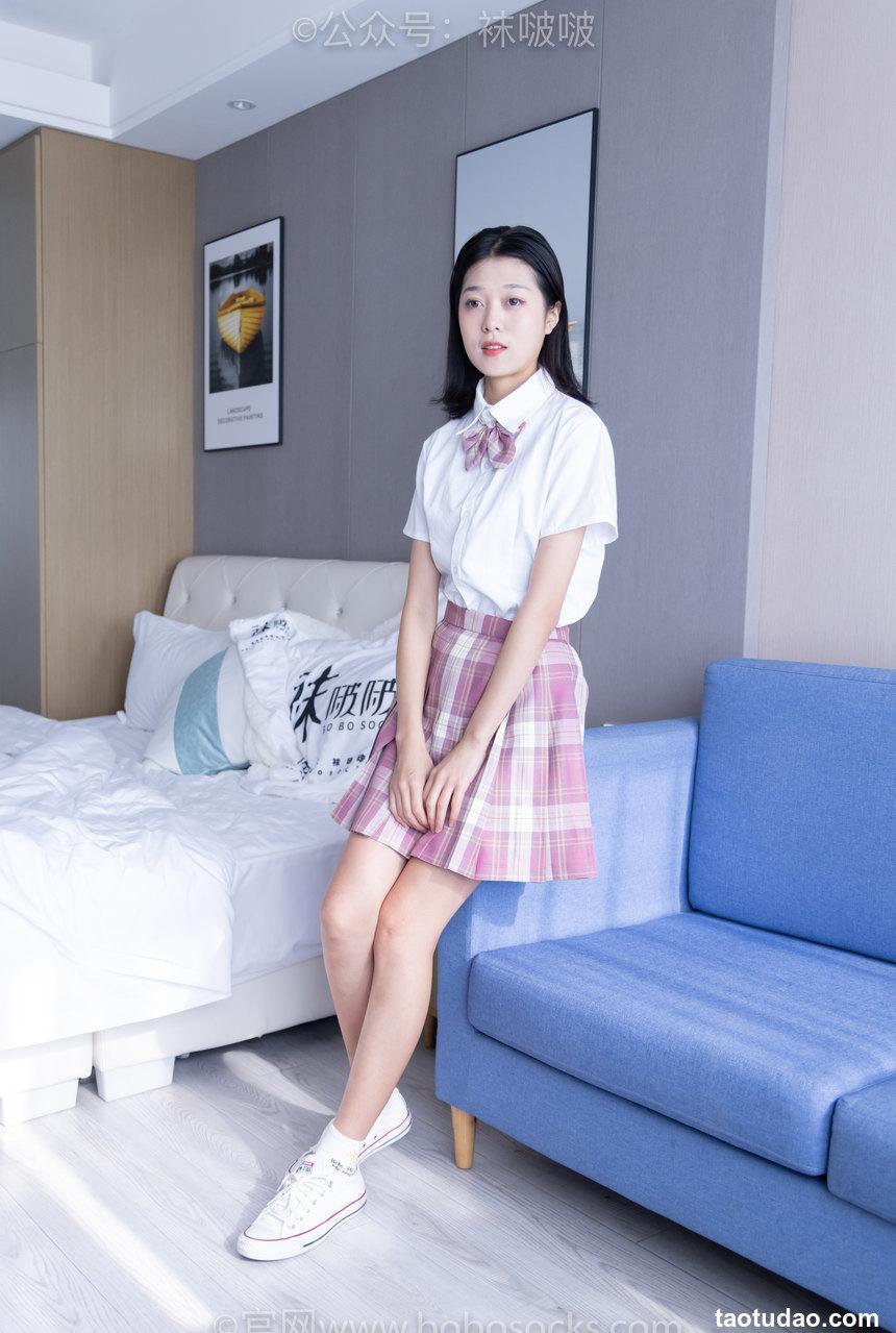 [BoBoSocks袜啵啵]NO.052 瑶瑶-JK制服、帆布鞋、白棉袜、裸足[133P+1V／6.58GB]