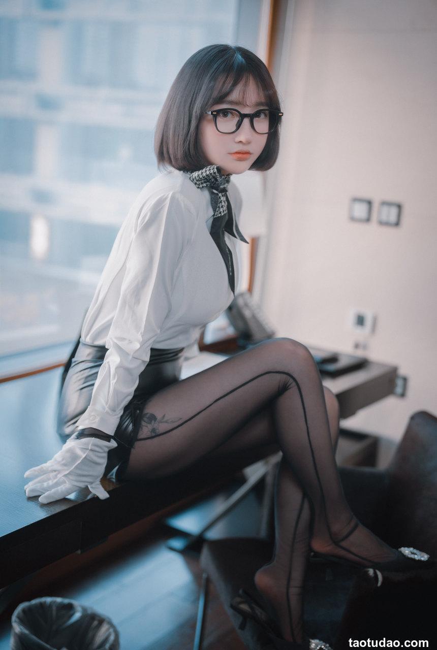 孫樂樂 - NO.35 [DJAWA] Son Ye-Eun  - Naughty Supervisor [68P-1.22GB]