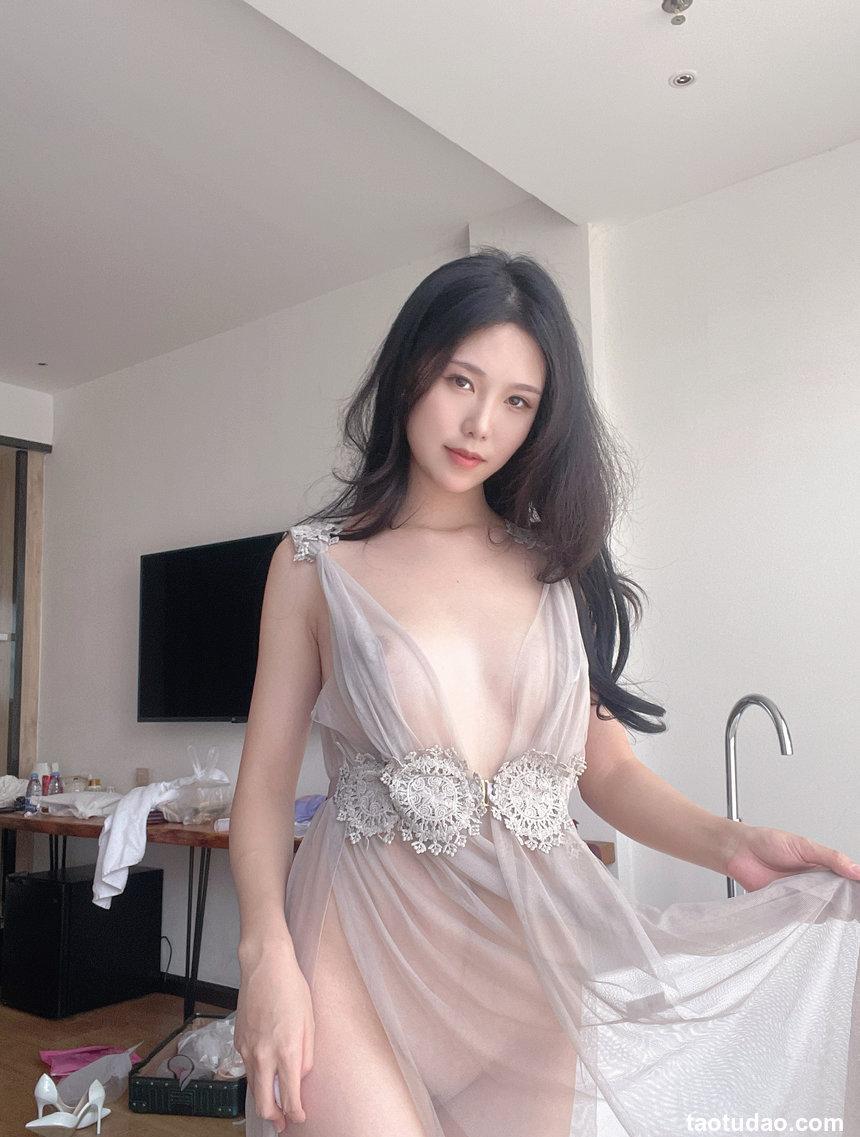 抖娘 – 利世 –  灰衣 [41P-445M]