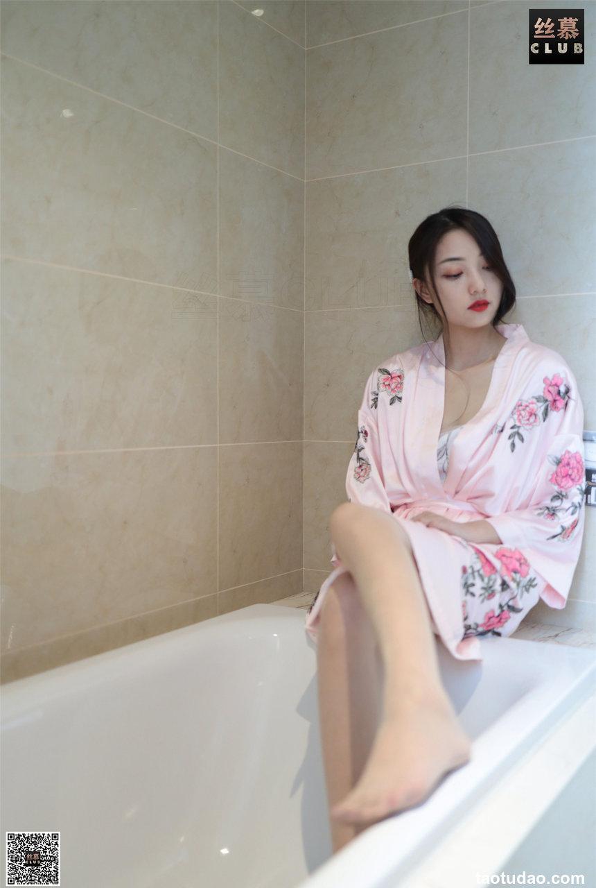 丝慕写真 SM074 天天一元 诗晴《诗晴-睡袍-浴缸》