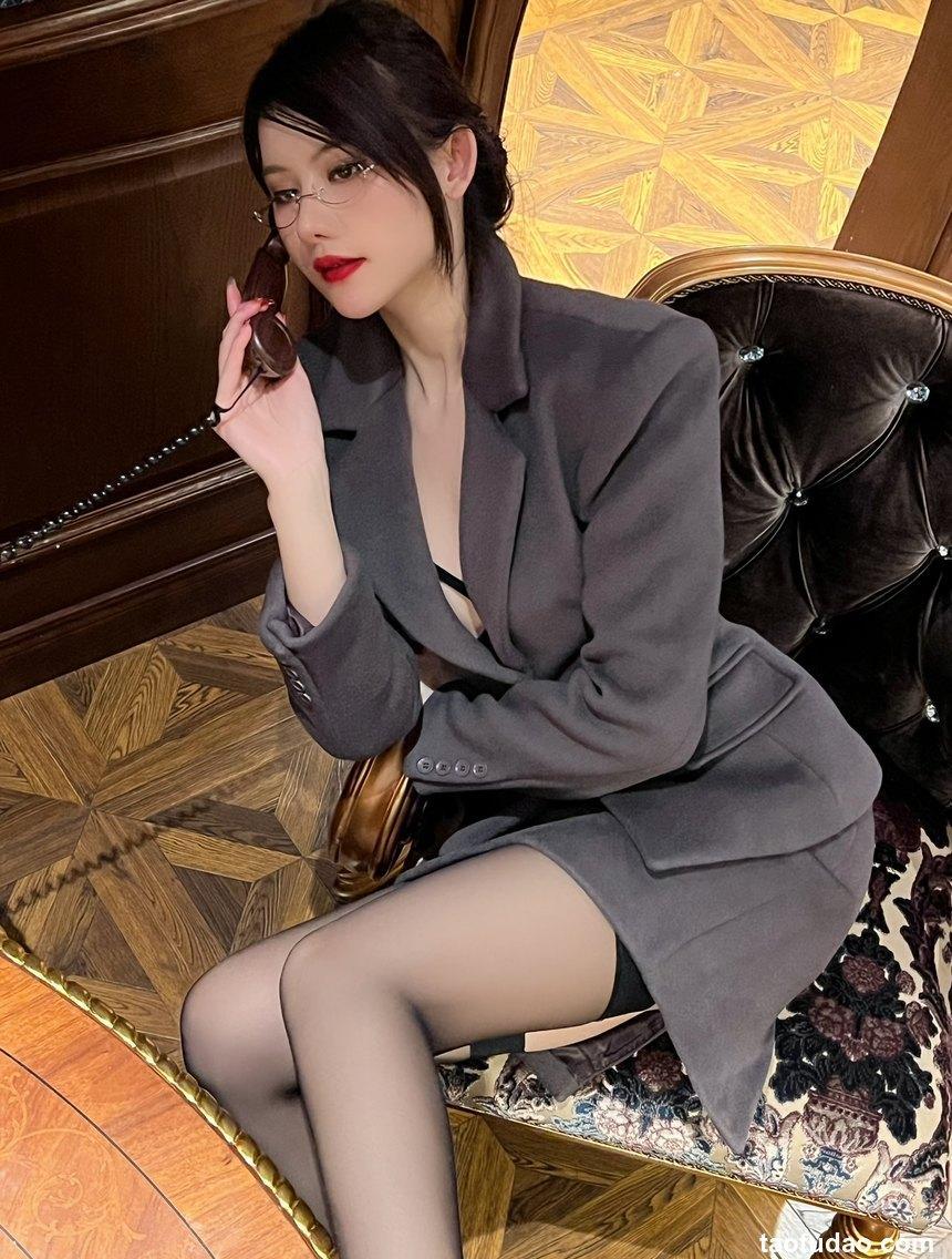 就是阿朱啊 -微密圈 孔雀+中医+高启强 [42P+3V-154MB]