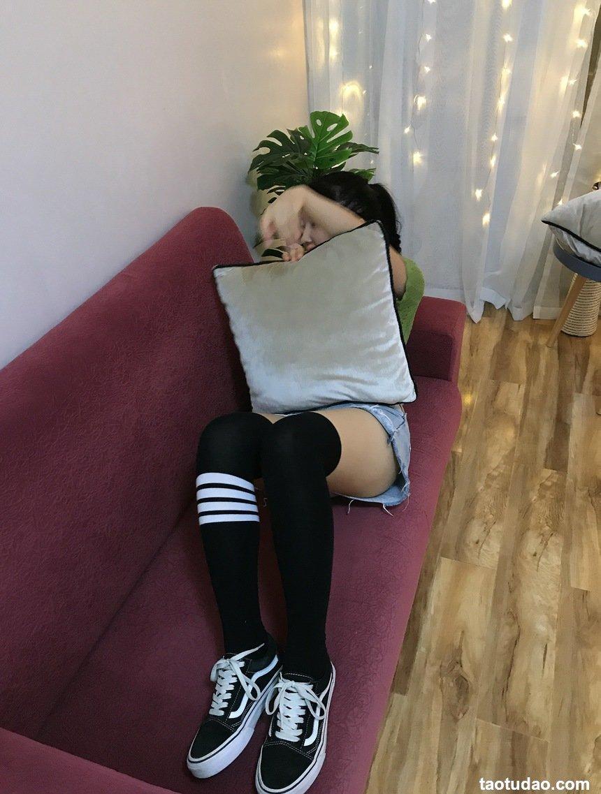 [最爱帆布鞋] 丝袜美腿写真 ON.12