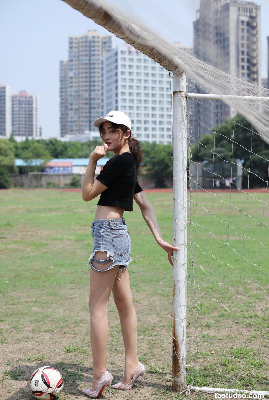 奈丝写真 NO.118 运动场之足球宝贝-可乐 [47P+757M]