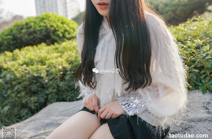 [SIEE丝意]  No.067小月 公园里的等待 [70P]