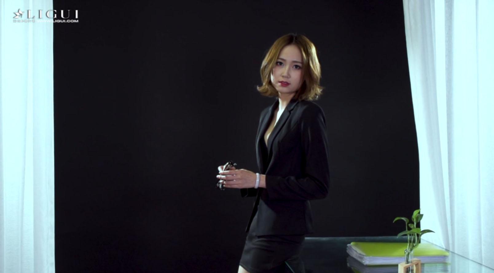 [Ligui丽柜] 2019.10.22 HD视频《职场新秀-爆款美腿》RITA [1V-276M]