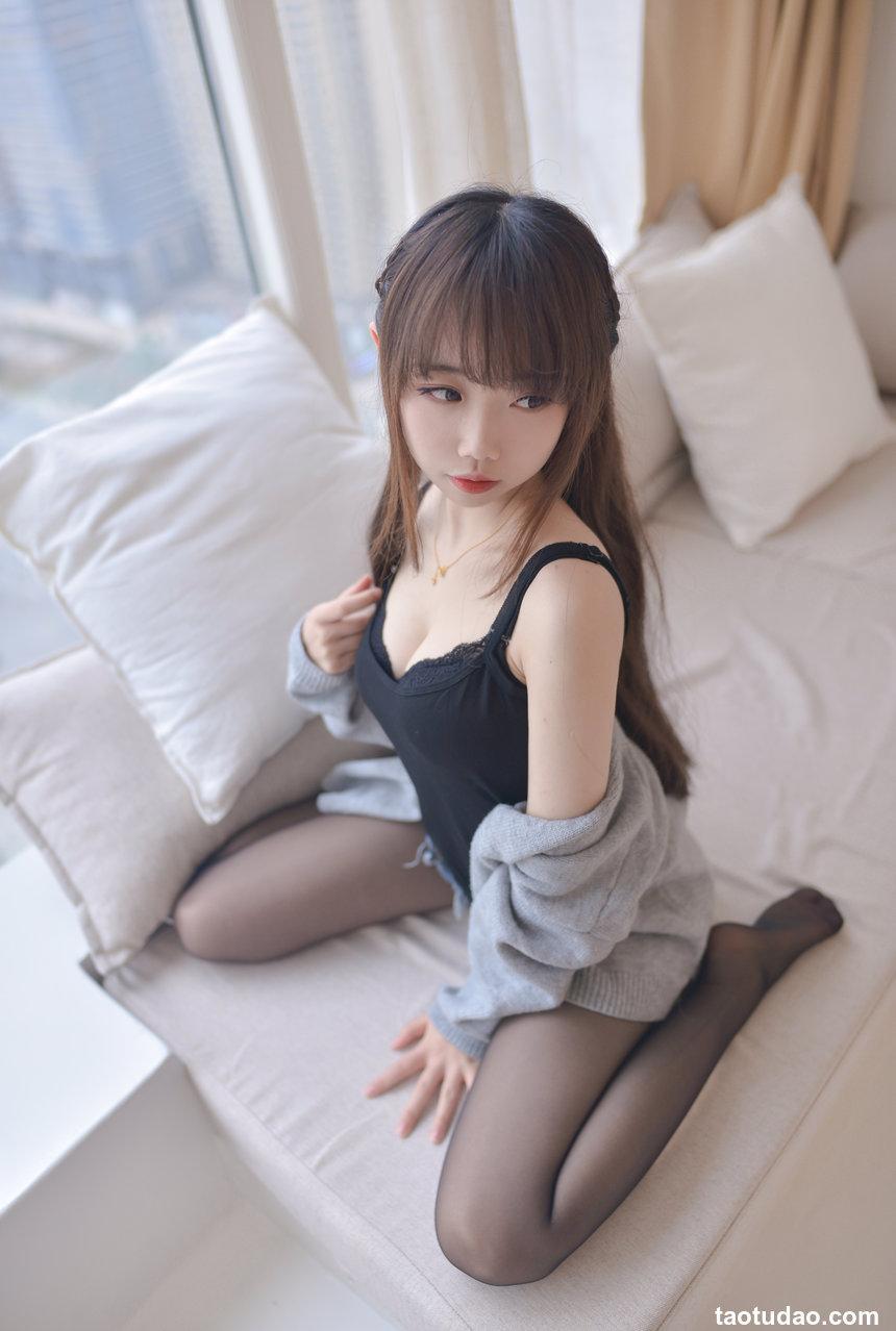 雪琪SAMA - 牛仔黑丝大姐姐 [51P-449MB]