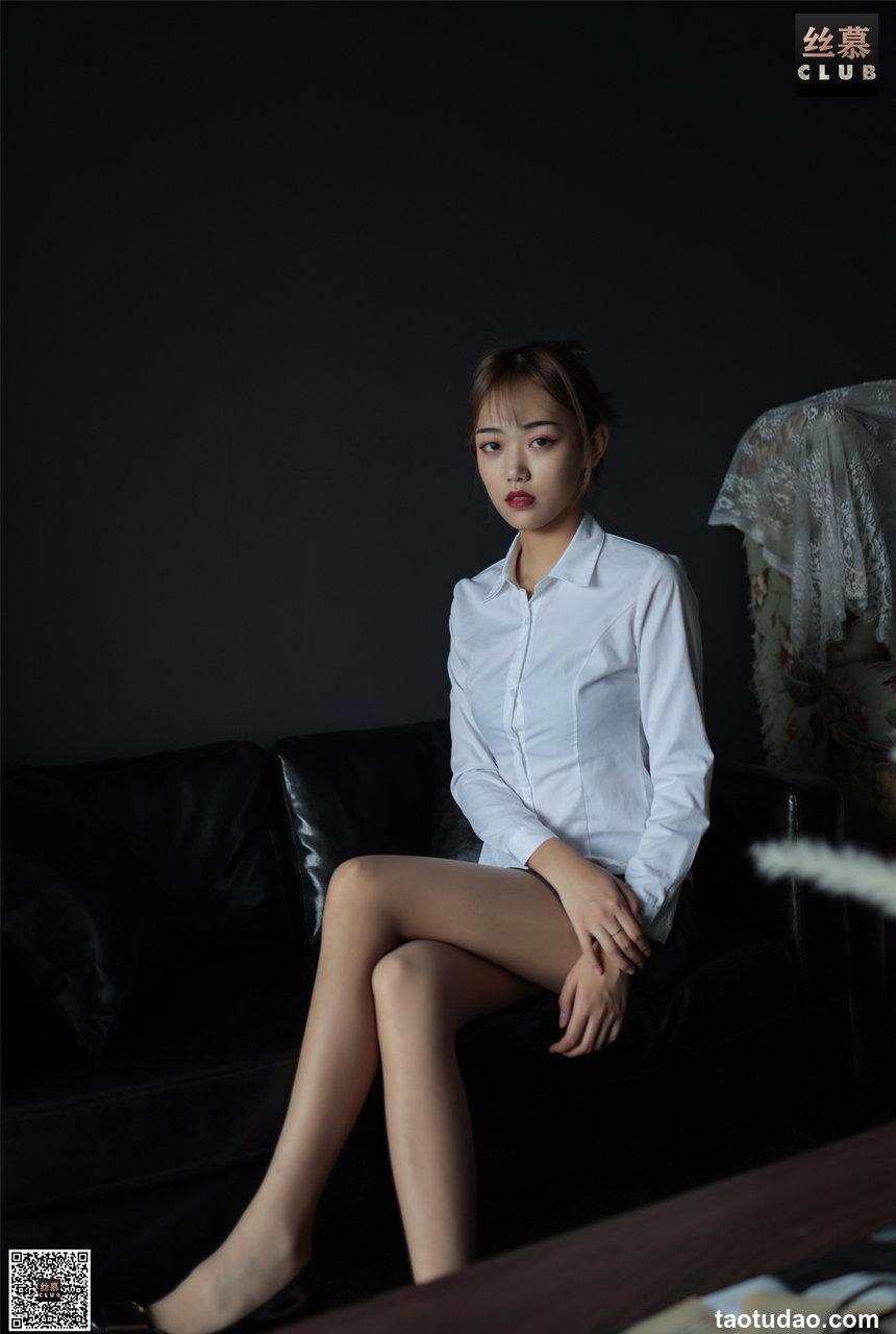丝慕写真 SM069  小颖《小颖纹理肉丝》